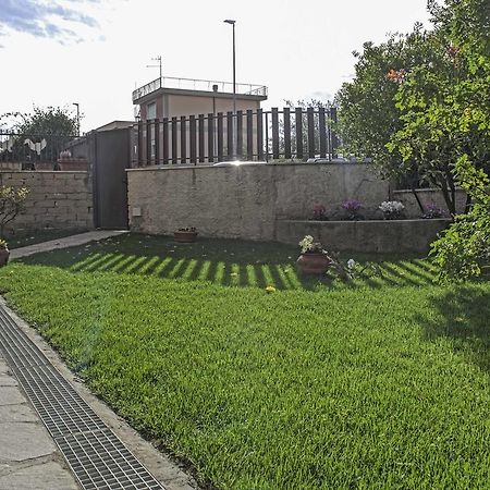 Il Giardino Dell'Eden Bed & Breakfast อาชิเลีย ภายนอก รูปภาพ