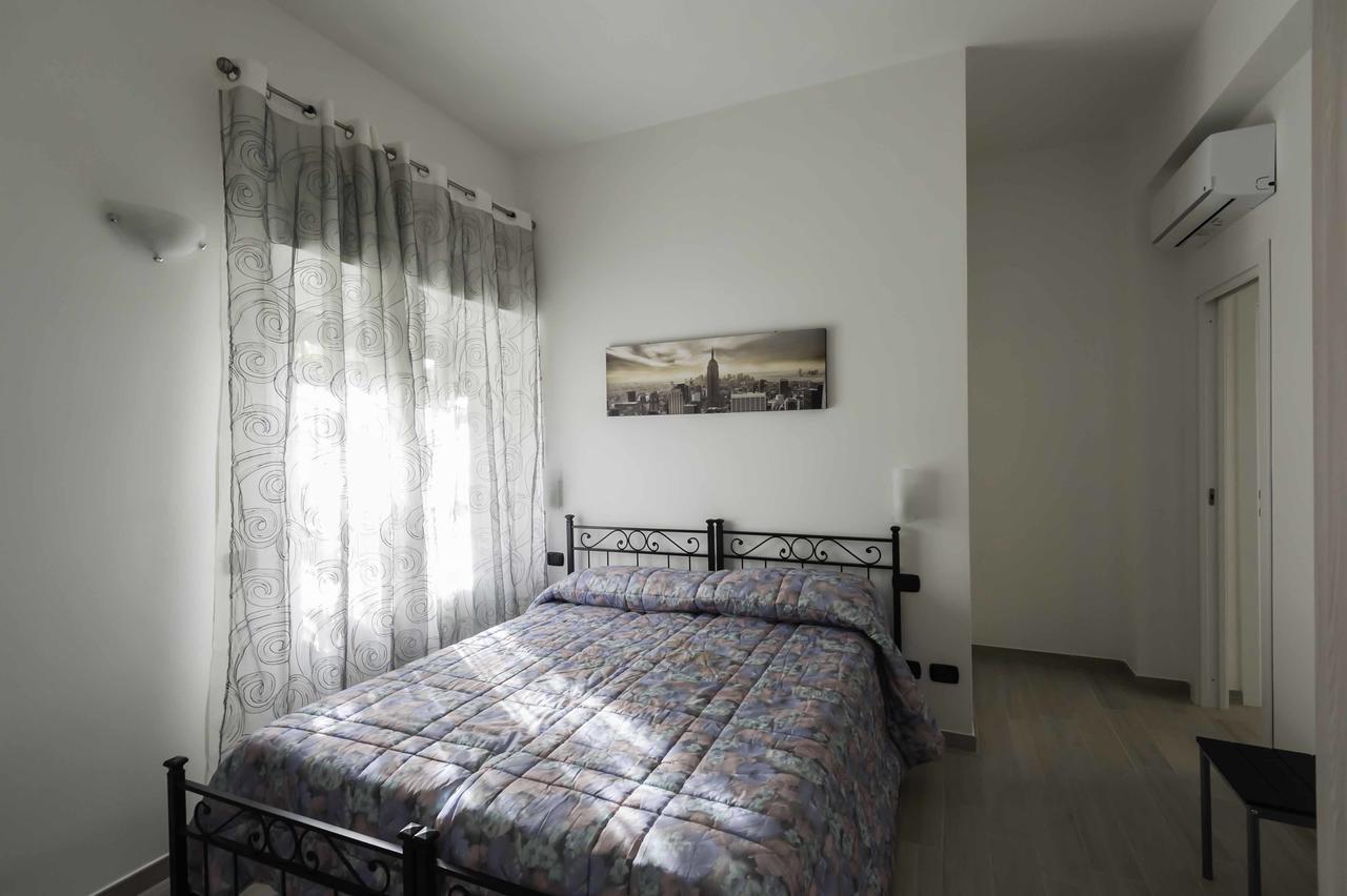 Il Giardino Dell'Eden Bed & Breakfast อาชิเลีย ภายนอก รูปภาพ