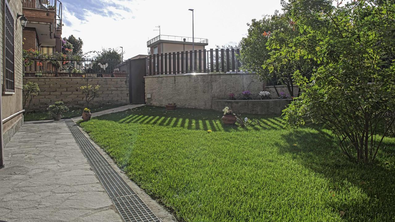 Il Giardino Dell'Eden Bed & Breakfast อาชิเลีย ภายนอก รูปภาพ