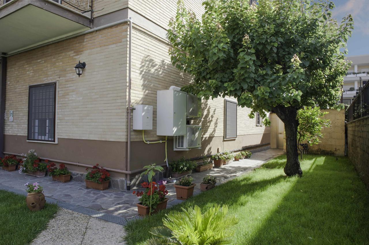 Il Giardino Dell'Eden Bed & Breakfast อาชิเลีย ภายนอก รูปภาพ