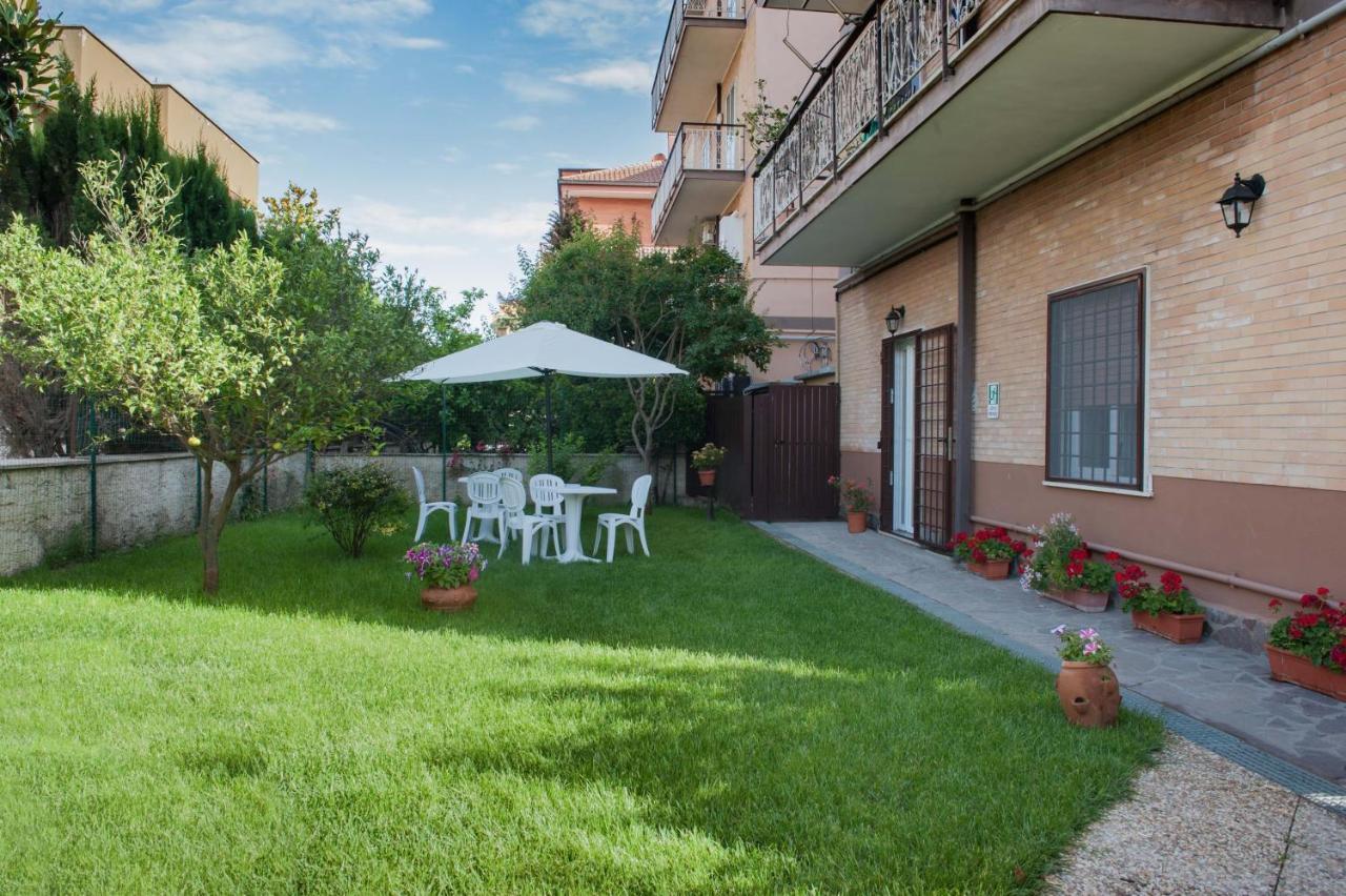 Il Giardino Dell'Eden Bed & Breakfast อาชิเลีย ภายนอก รูปภาพ